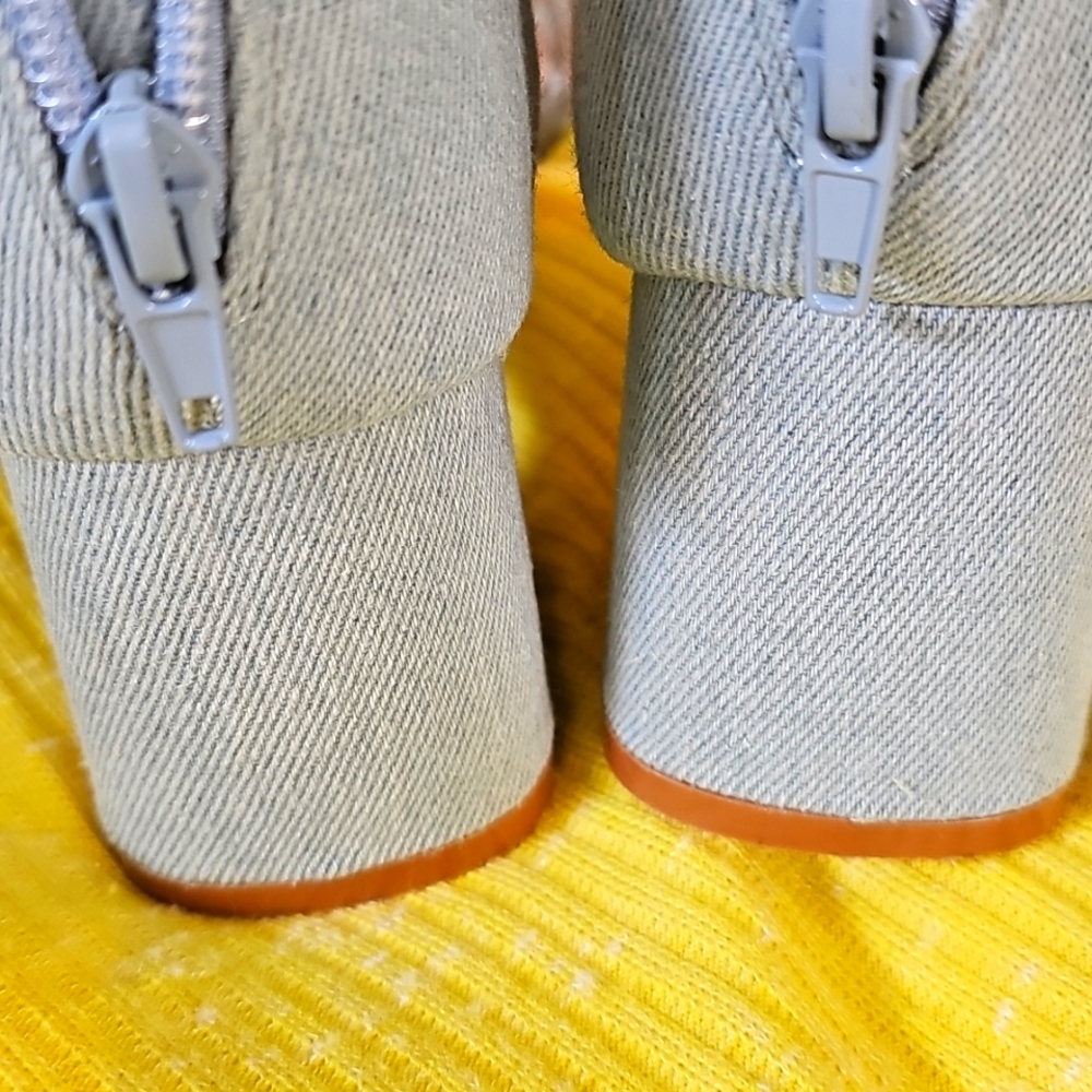 Block Heels - Picture 9 of 16